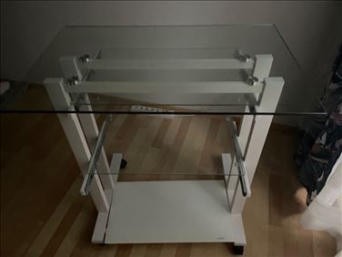 Abbildung: Computertisch aus  Tempered Glas