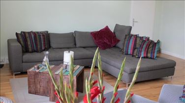 Abbildung: Hochwertiges Designersofa in L-Form, 2-tlg, gegenPartyvorrat