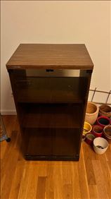 Abbildung: Grundig Anlagenvitrine