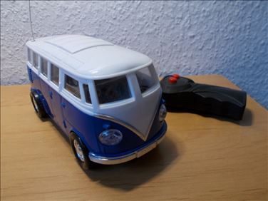 Abbildung: Tausche funktionstüchtigen VW-Bulli mit Fernbedienung 