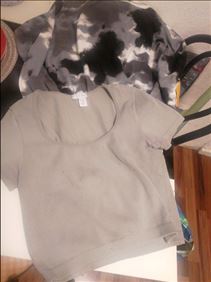 Abbildung: 3 Oberteile shir Pullover in guten gebrauchtzustand