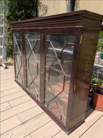 Abbildung: Antike Vitrine/ Hängeschrank 