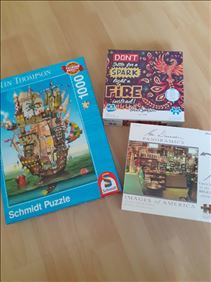 Abbildung: Drei Puzzle
