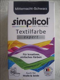 Abbildung: 2x Textilfarbe von Rossmann, Rot und Schwarz