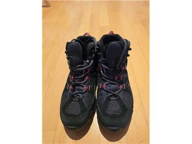 Abbildung: Salomon Wanderstiefel