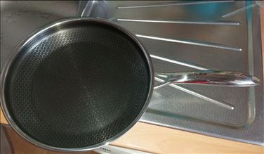 Abbildung: ONYX Pfanne 28 cm - ofenfest
