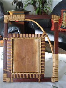 Abbildung: Bilderrahmen aus Cuba, Holz,Handarbeit für 9x13 Foto