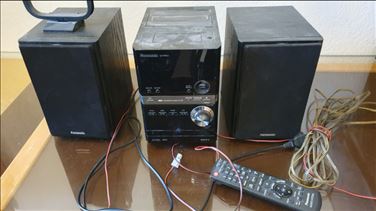 Abbildung: Kleine Panasonic-Stereoanlage mit CD-Player u Kassettendeck