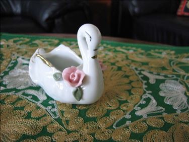 Abbildung: kl. Deko-Figur, Übertopf o.a. aus Familien-Nachlass