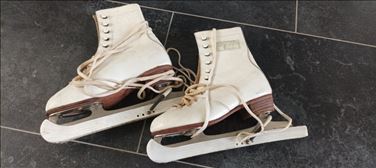 Abbildung: Schlittschuhe