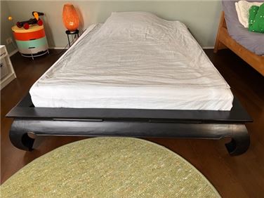 Abbildung: Zu verschenken: Opium-Bett 140 x 200 Massivholz