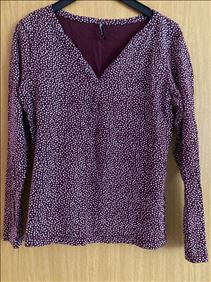 Abbildung: Bluse Bordeaux 