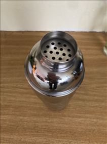Abbildung: Cocktail shaker