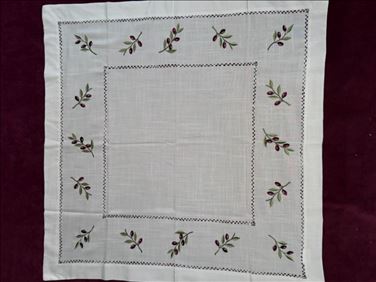 Abbildung: Mittel-Decke, Deckchen, Lochstickerei, ca. 80 x 80 cm Nr. 8