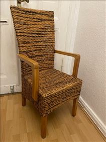 Abbildung: 6 Stühle