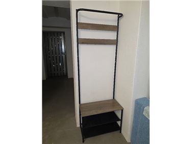 Abbildung: Flurgarderobe.