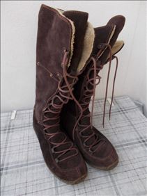 Abbildung: Gefütterte TIMBERLAND-Damen-Wildlederschnürstiefel Gr. 41,5