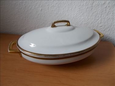 Abbildung: Alte aber intakte Suppenterrine L32 x B18 x H12 cm 