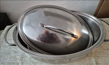 Abbildung: Bräter mit Deckel