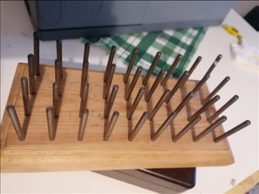 Abbildung: Zubehör Aufbewahrung für Garnrollen  Eigenbau